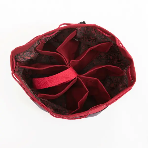 Bailey’s Red Dice Bag Of Hoarding Top Bailey’s Red Dice Bag Of Hoarding (Critical Role)